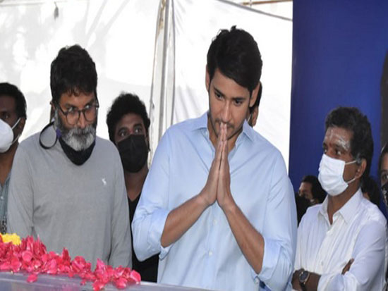 Celebs Condolences to Sirivennela Sitaramasaastry-3